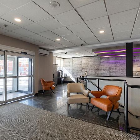 Repotel Aeroport Quebec Exterior photo